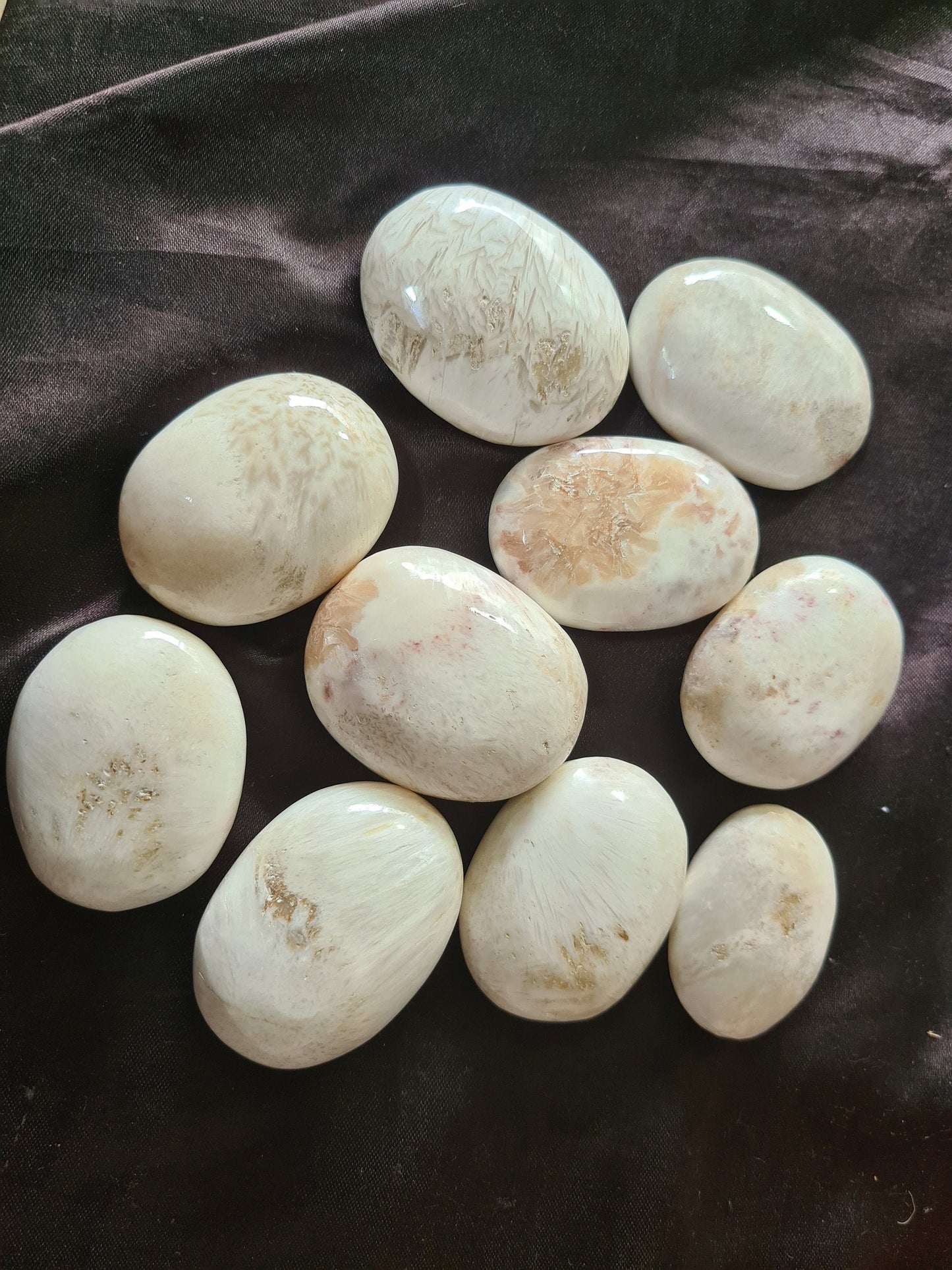 Scolecite Palm Stones