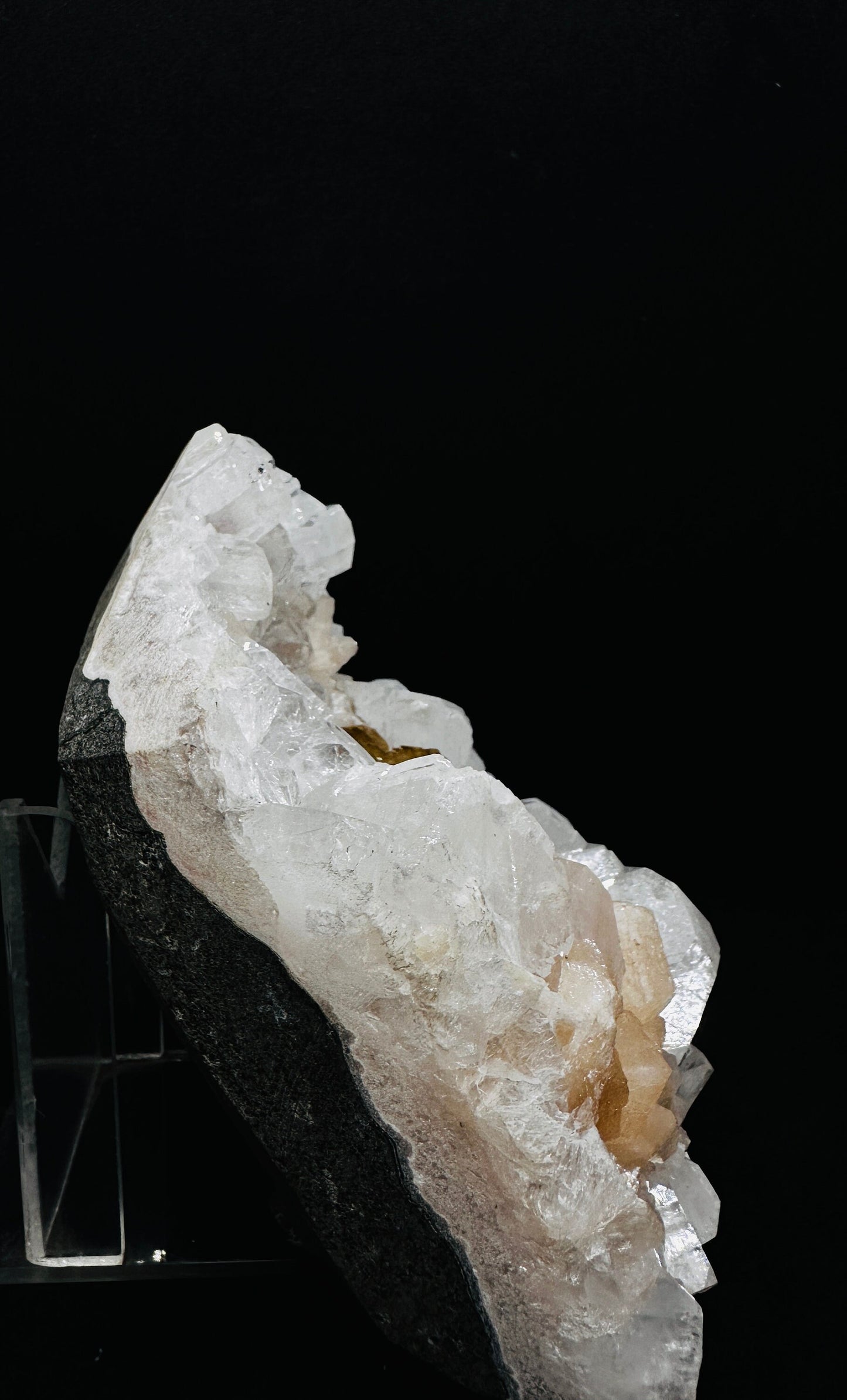 Powellite on Apophyllite with Stilbite